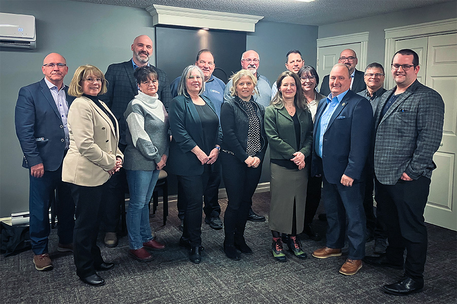 In the photo are the meeting participants representing Vitalité Health Network and the Restigouche Regional Service Commission. 