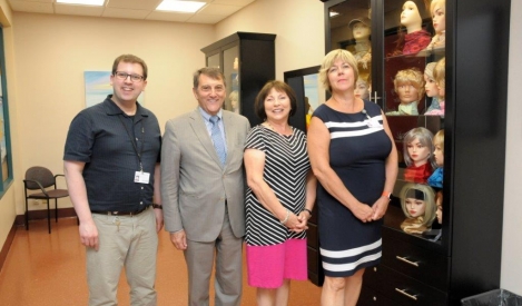 Pictured, from left to right : Charles Allain, Volunteer Services Coordinator for Beauséjour Zone;  Gilles Lanteigne, President and CEO of Vitalité Health Network; Gloria Gravel, Chair of the Volunteers’ Association of the Dr. Georges-L.-Dumont University Hospital Centre; Johanne Roy, Vice-president – Clinical Services. 